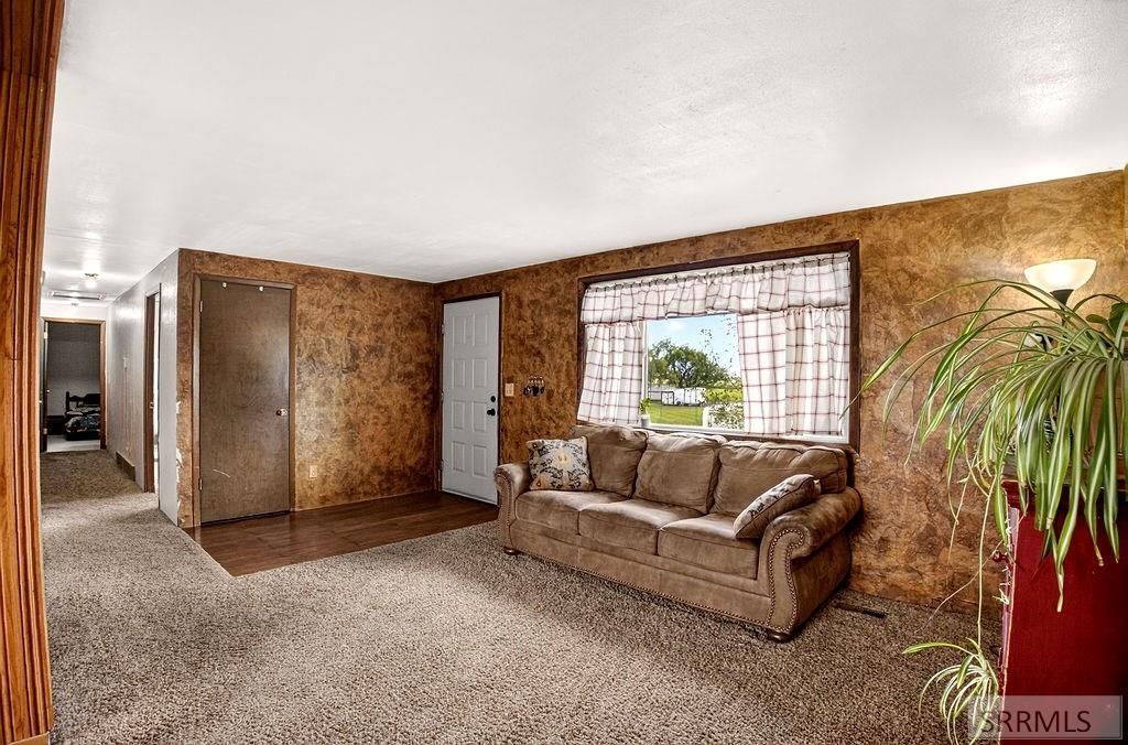 Image 9 of property listing at 4972 W 6000 N, Rexburg, ID 83440