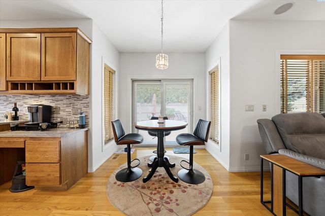 4703 W 20th Ave, Kennewick, WA 99338