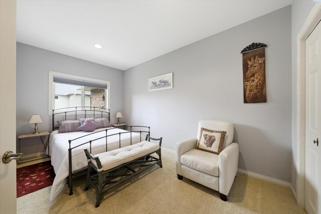 4703 W 20th Ave, Kennewick, WA 99338