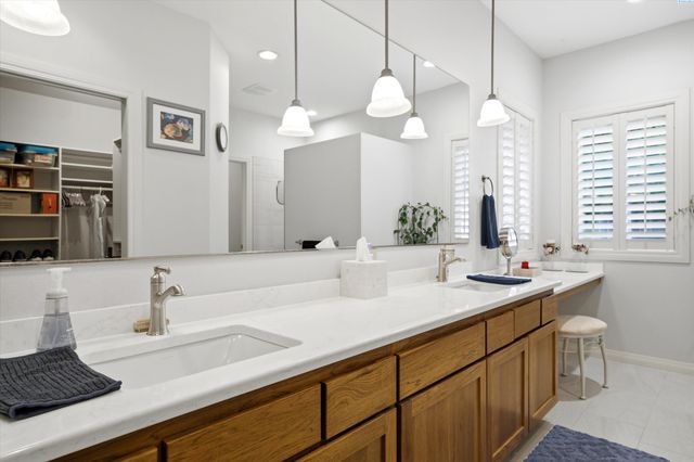 4703 W 20th Ave, Kennewick, WA 99338