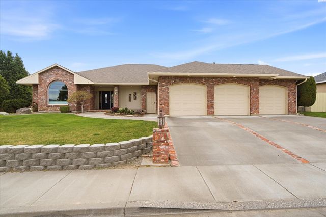 4703 W 20th Ave, Kennewick, WA 99338
