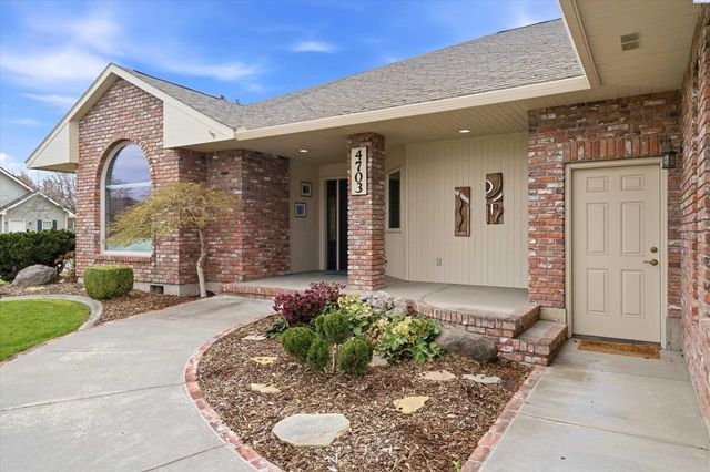 4703 W 20th Ave, Kennewick, WA 99338