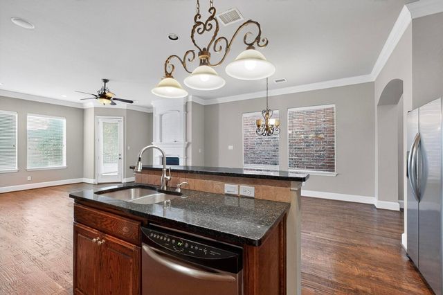 18343 Frankford Lakes Circle, Dallas, TX 75252