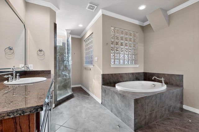 18343 Frankford Lakes Circle, Dallas, TX 75252