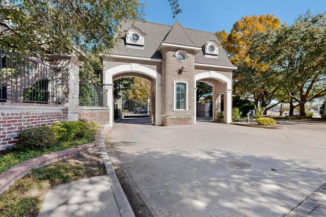 18343 Frankford Lakes Circle, Dallas, TX 75252