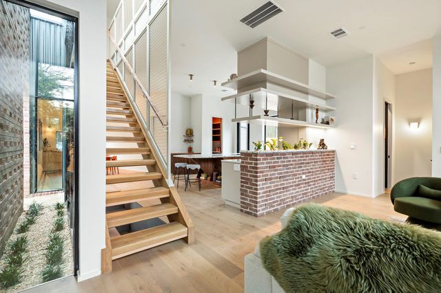 1604 Garner Ave, Austin, TX 78704