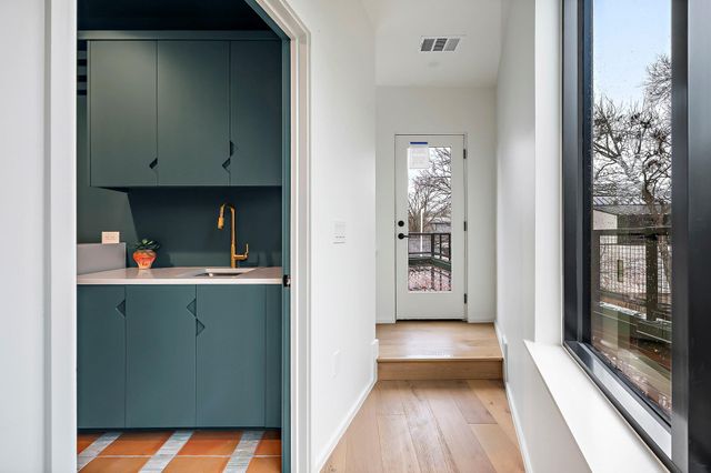 1604 Garner Ave, Austin, TX 78704