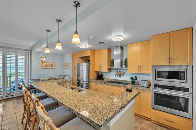 3738 Sandpiper Rd Apt 431B, Virginia Beach, VA 23456