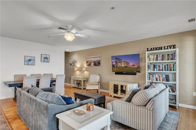 3738 Sandpiper Rd Apt 431B, Virginia Beach, VA 23456