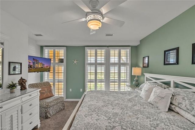 3738 Sandpiper Rd Apt 431B, Virginia Beach, VA 23456