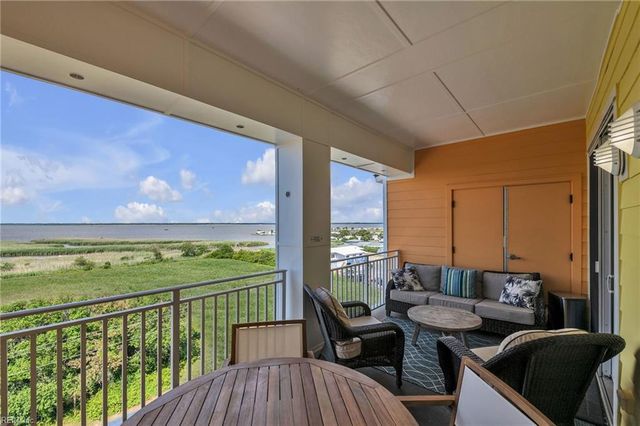 3738 Sandpiper Rd Apt 431B, Virginia Beach, VA 23456