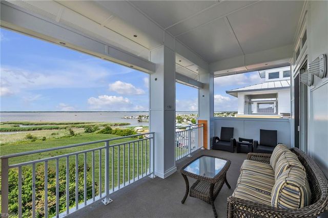 3738 Sandpiper Rd Apt 431B, Virginia Beach, VA 23456