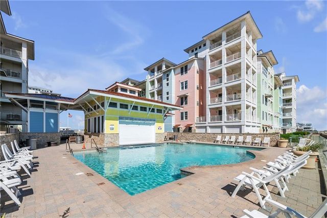 3738 Sandpiper Rd Apt 431B, Virginia Beach, VA 23456
