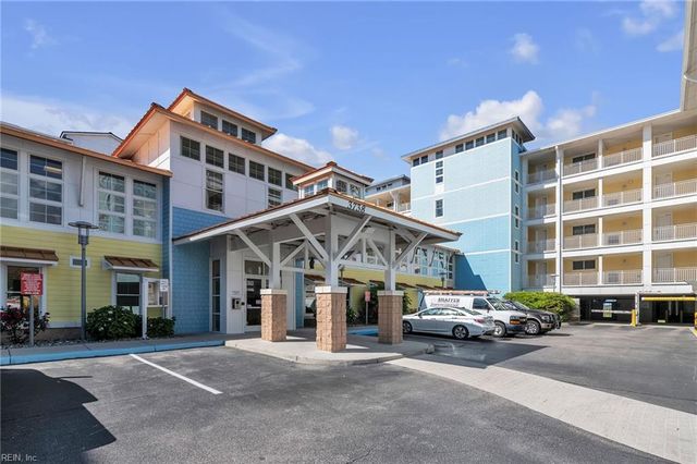 3738 Sandpiper Rd Apt 431B, Virginia Beach, VA 23456