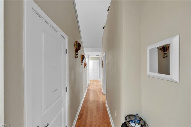 3738 Sandpiper Rd Apt 431B, Virginia Beach, VA 23456