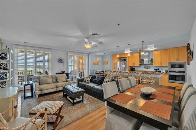 3738 Sandpiper Rd Apt 431B, Virginia Beach, VA 23456