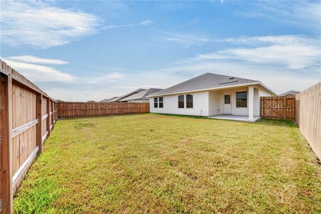 1330 Remys Way, Corpus Christi, TX 78415