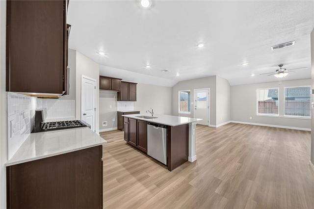 1330 Remys Way, Corpus Christi, TX 78415