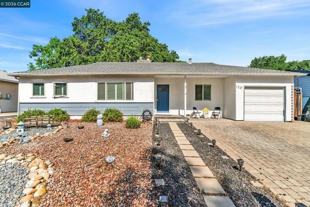 1331 Pear Dr, Concord, CA 94518