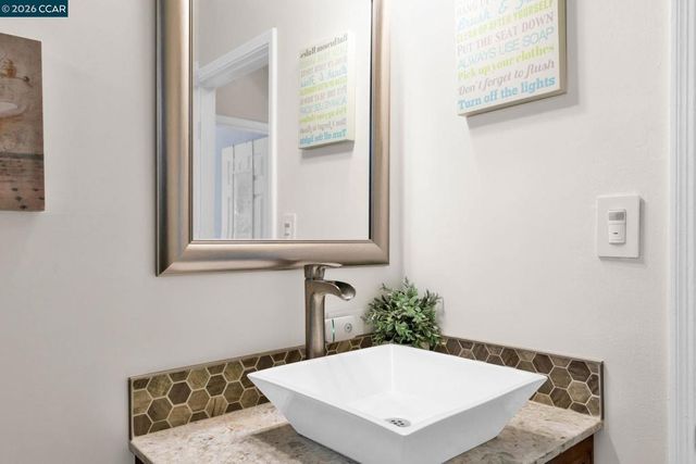 1331 Pear Dr, Concord, CA 94518