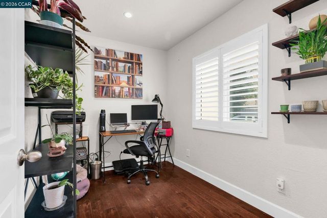 1331 Pear Dr, Concord, CA 94518