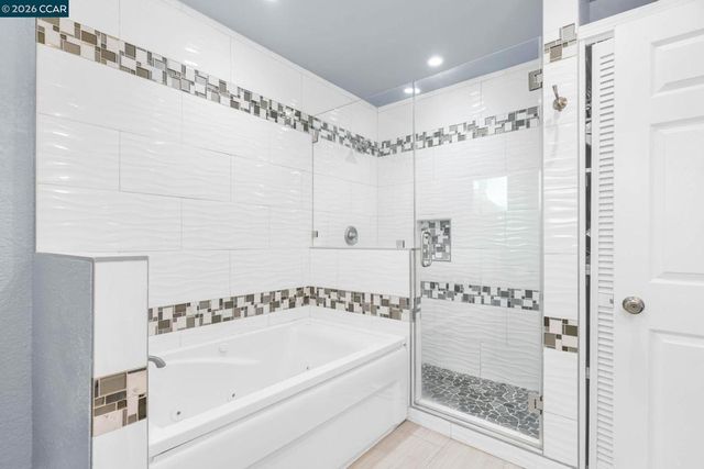 1331 Pear Dr, Concord, CA 94518