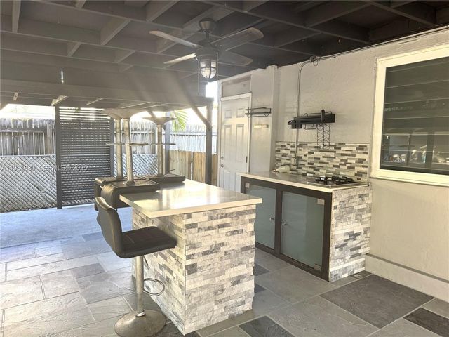 731 E 19th St, Hialeah, FL 33013