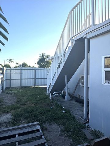 731 E 19th St, Hialeah, FL 33013