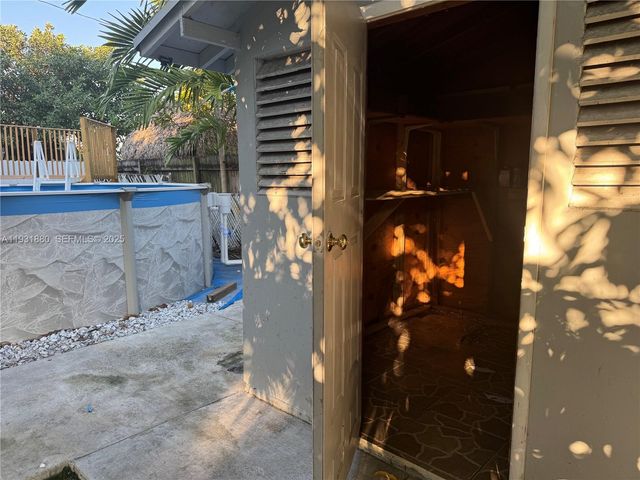 731 E 19th St, Hialeah, FL 33013