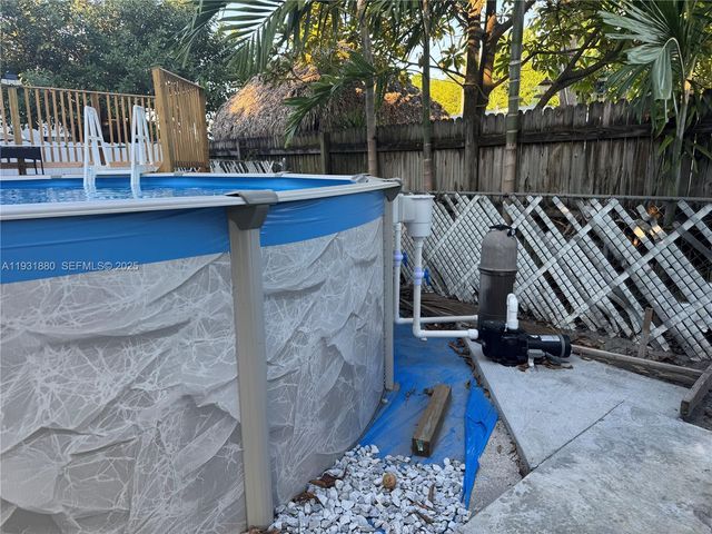 731 E 19th St, Hialeah, FL 33013