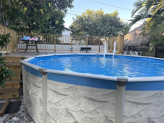 731 E 19th St, Hialeah, FL 33013