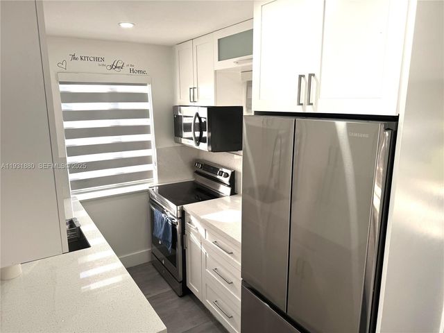 731 E 19th St, Hialeah, FL 33013