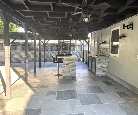 731 E 19th St, Hialeah, FL 33013