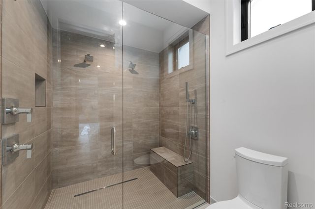 53 South Trail Court, Troy, MI 48083