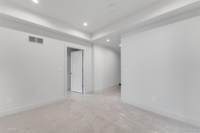 53 South Trail Court, Troy, MI 48083