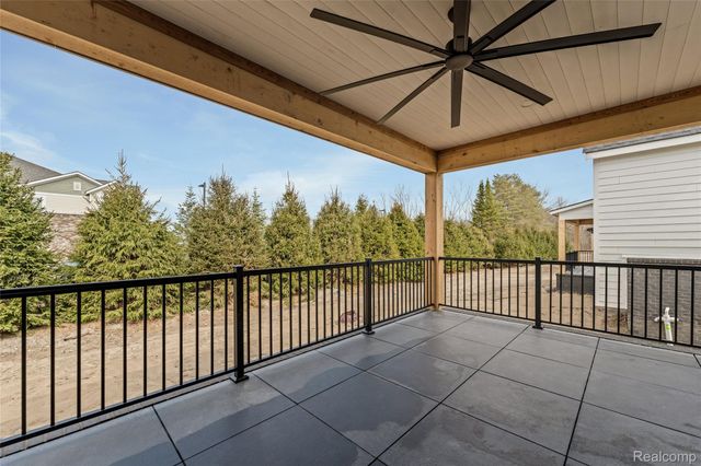 53 South Trail Court, Troy, MI 48083