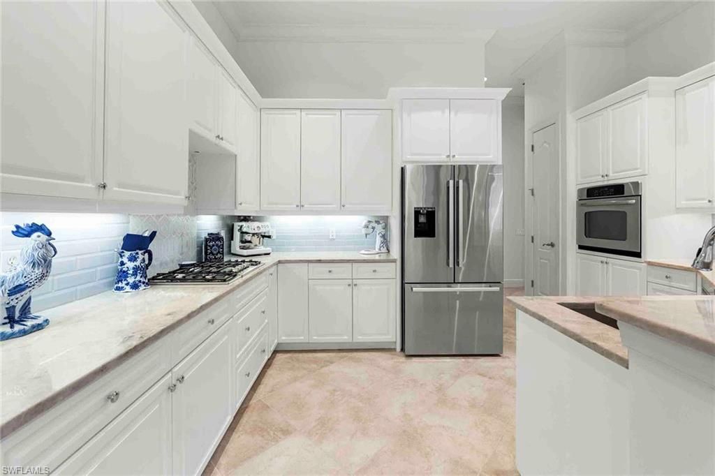 28540 Calabria CT 102, NAPLES, FL 34110 — photo 4