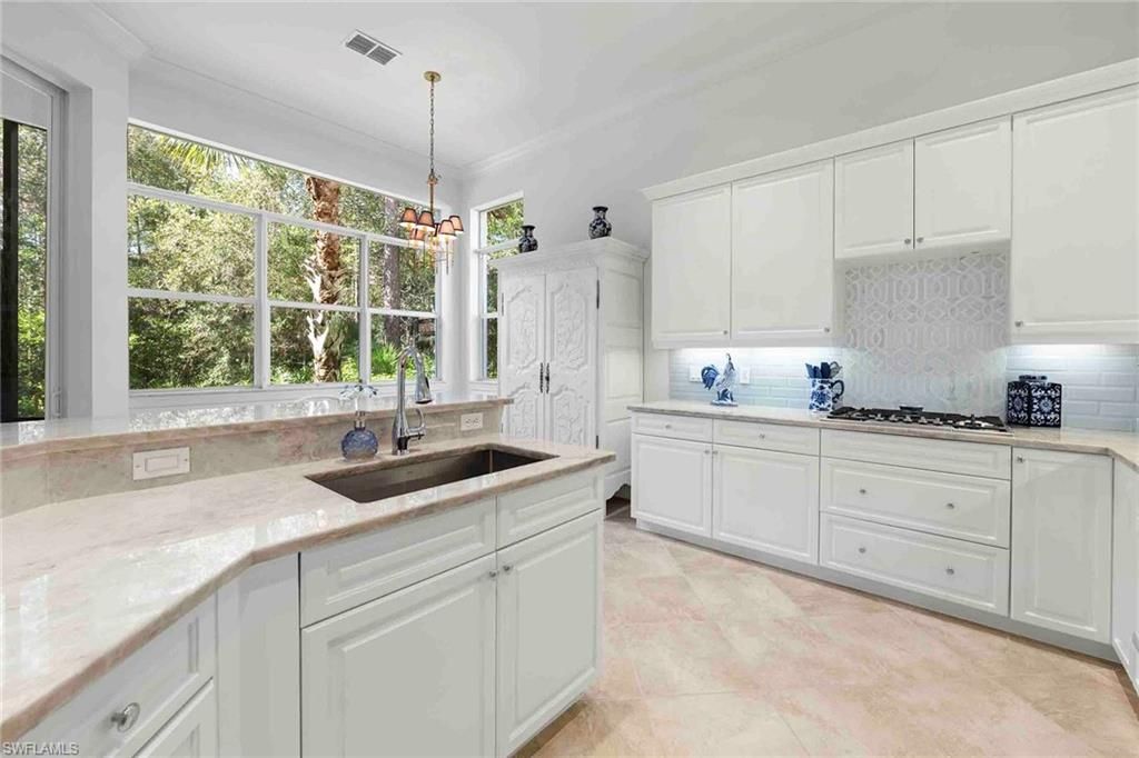 28540 Calabria CT 102, NAPLES, FL 34110 — photo 5