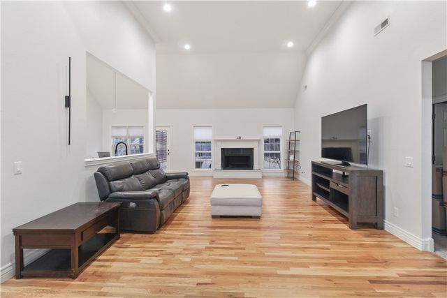 4313 W Arlington Drive, Rogers, AR 72758