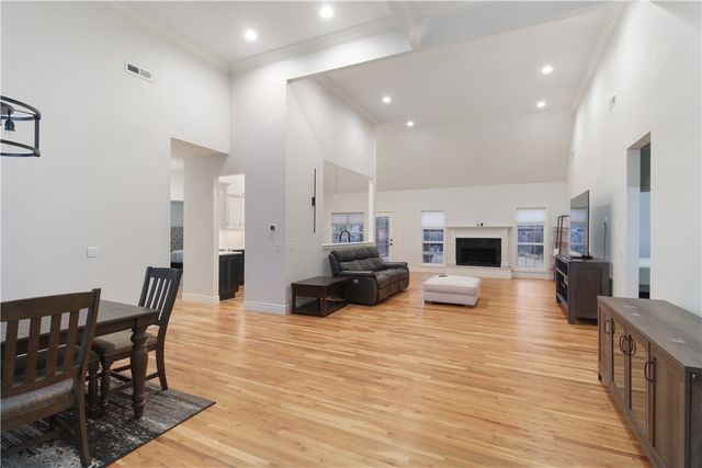 4313 W Arlington Drive, Rogers, AR 72758