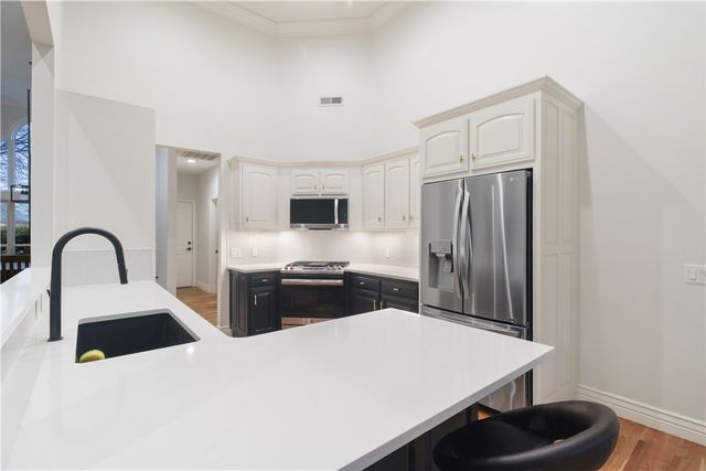 4313 W Arlington Drive, Rogers, AR 72758