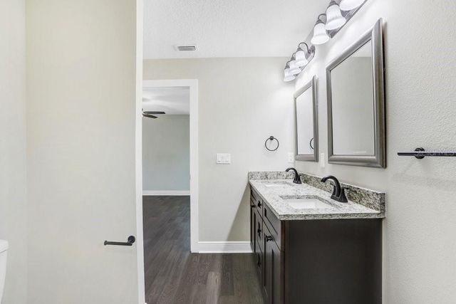 4209 W WOODLAWN AVENUE, Tampa, FL 33614