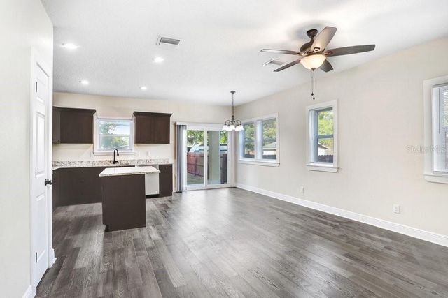 4209 W WOODLAWN AVENUE, Tampa, FL 33614