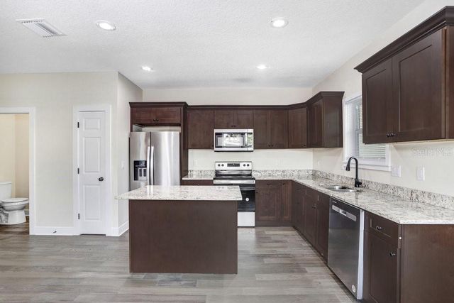 4209 W WOODLAWN AVENUE, Tampa, FL 33614