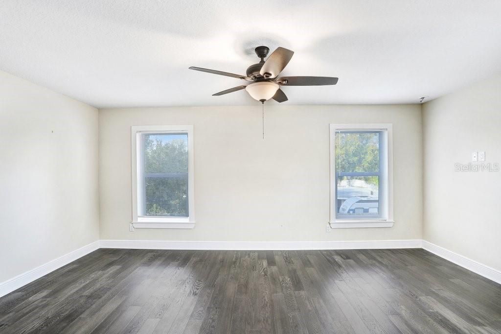 Image 11 of property listing at 4209 W WOODLAWN AVENUE, Tampa, FL 33614