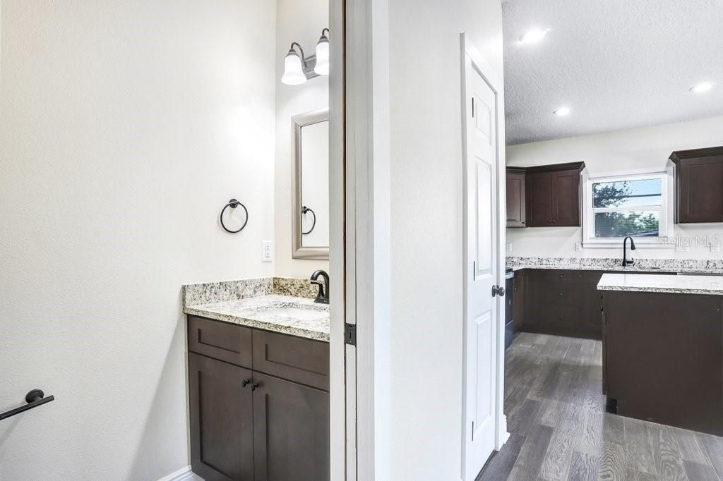 Image 10 of property listing at 4209 W WOODLAWN AVENUE, Tampa, FL 33614