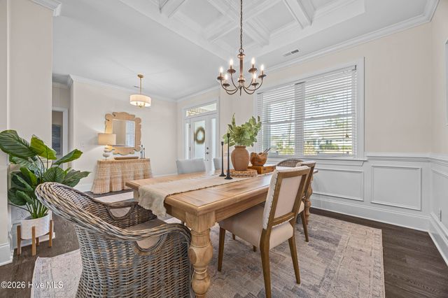 376 Crown Pointe Drive, Hampstead, NC 28443