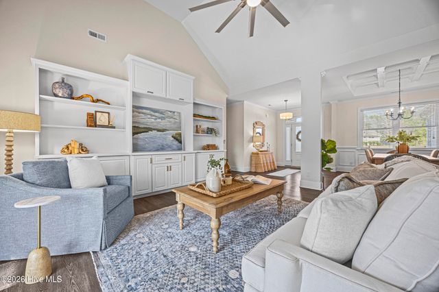 376 Crown Pointe Drive, Hampstead, NC 28443