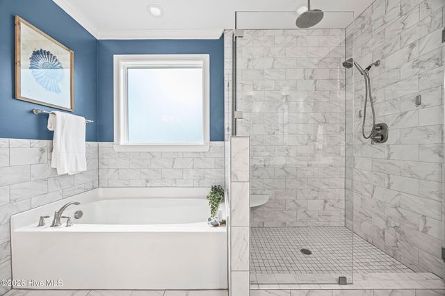 376 Crown Pointe Drive, Hampstead, NC 28443