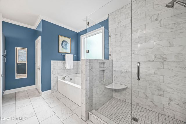 376 Crown Pointe Drive, Hampstead, NC 28443